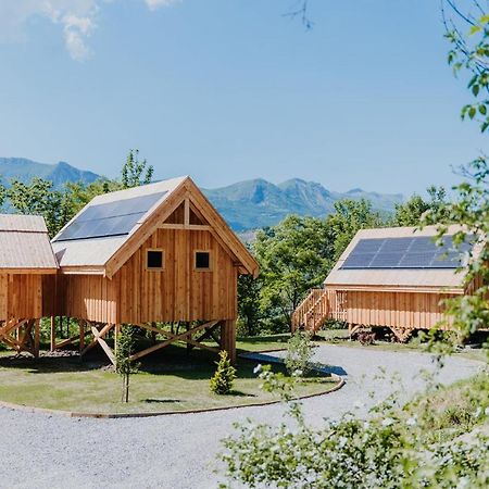 Les Cabanes Du Dauphine Et Logis A La Ferme Гап Екстериор снимка
