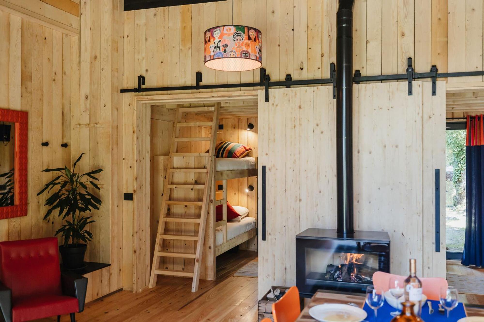 Les Cabanes Du Dauphine Et Logis A La Ferme Гап Стая снимка