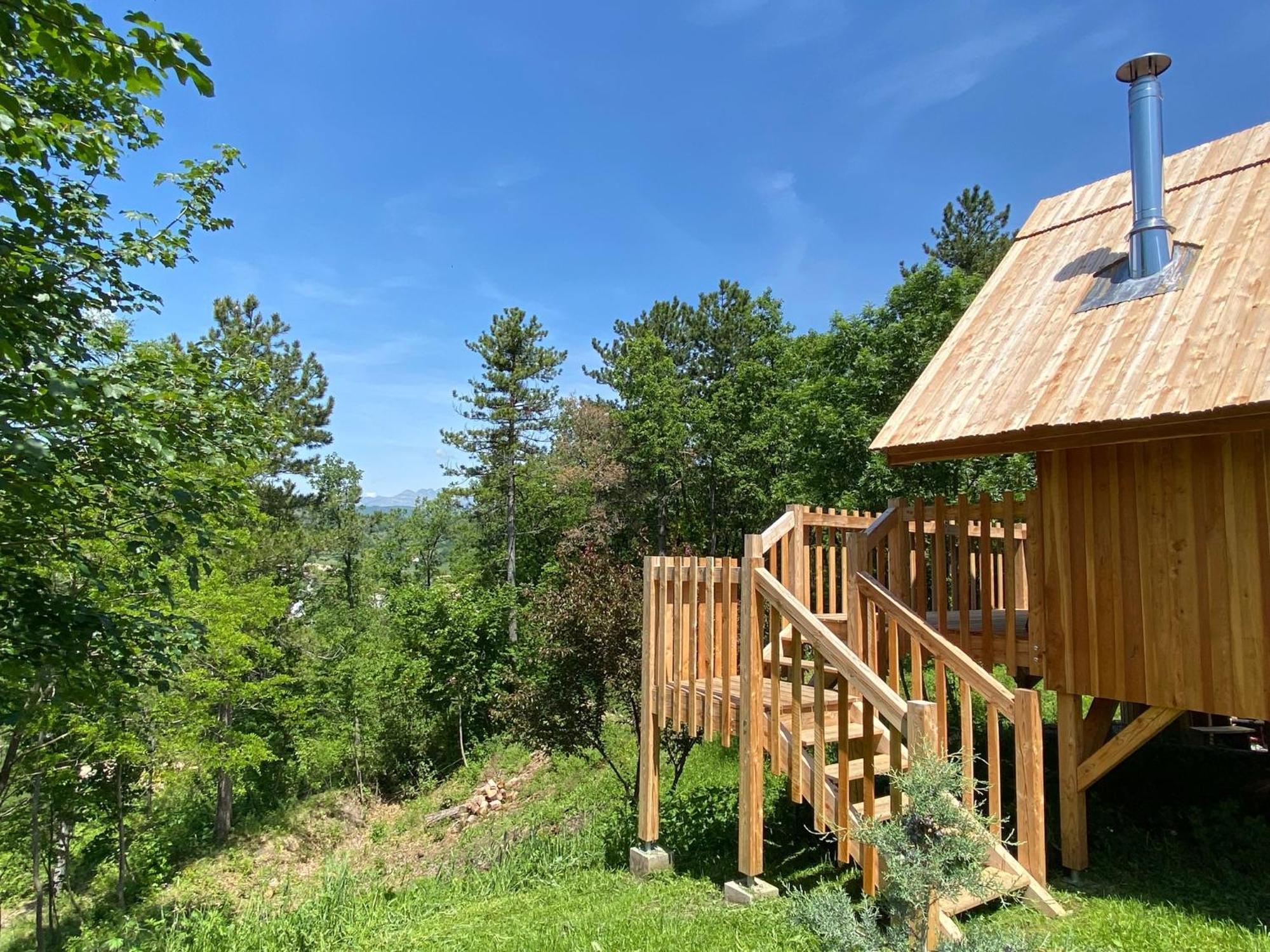 Les Cabanes Du Dauphine Et Logis A La Ferme Гап Стая снимка
