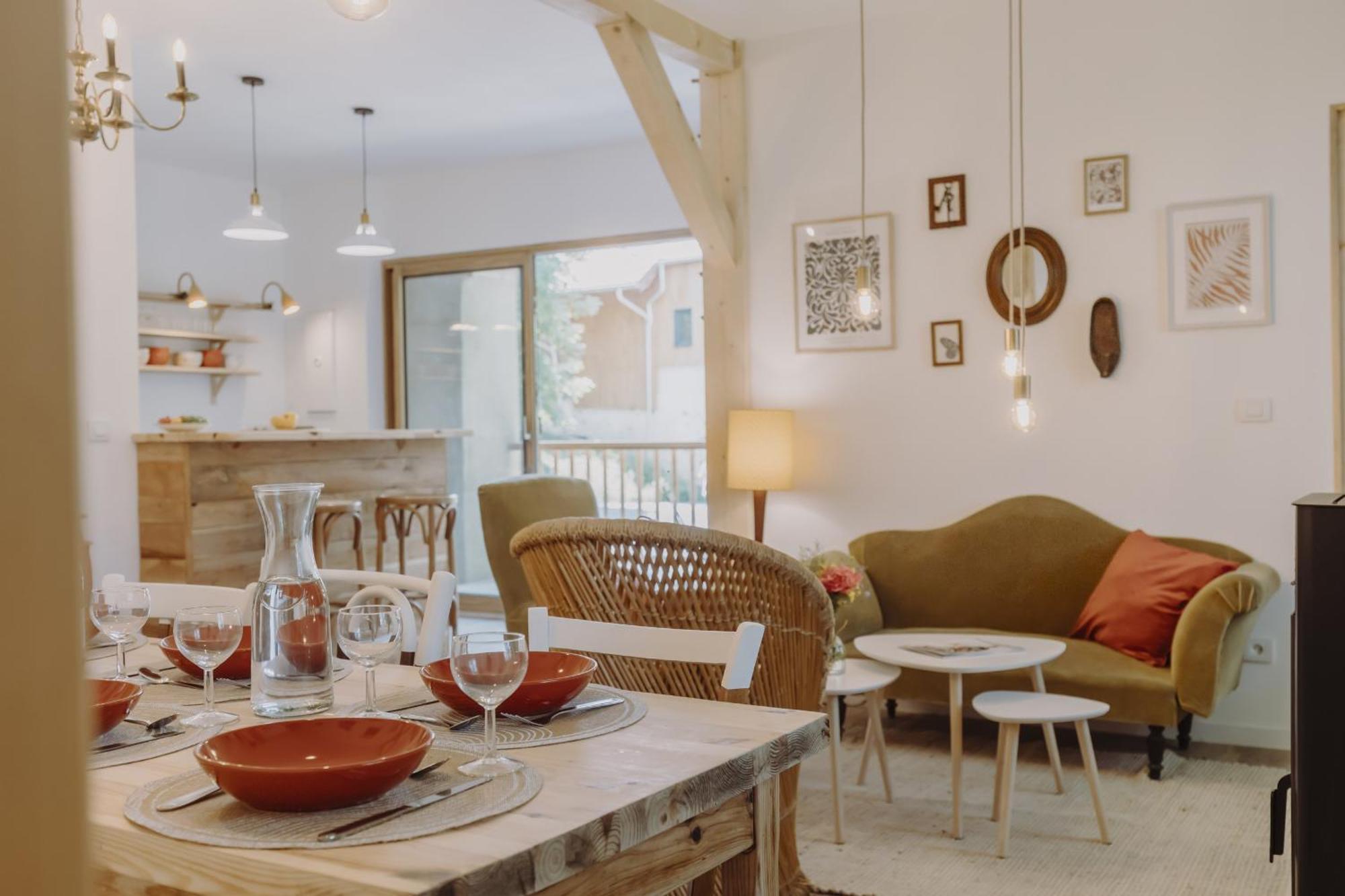 Les Cabanes Du Dauphine Et Logis A La Ferme Гап Стая снимка
