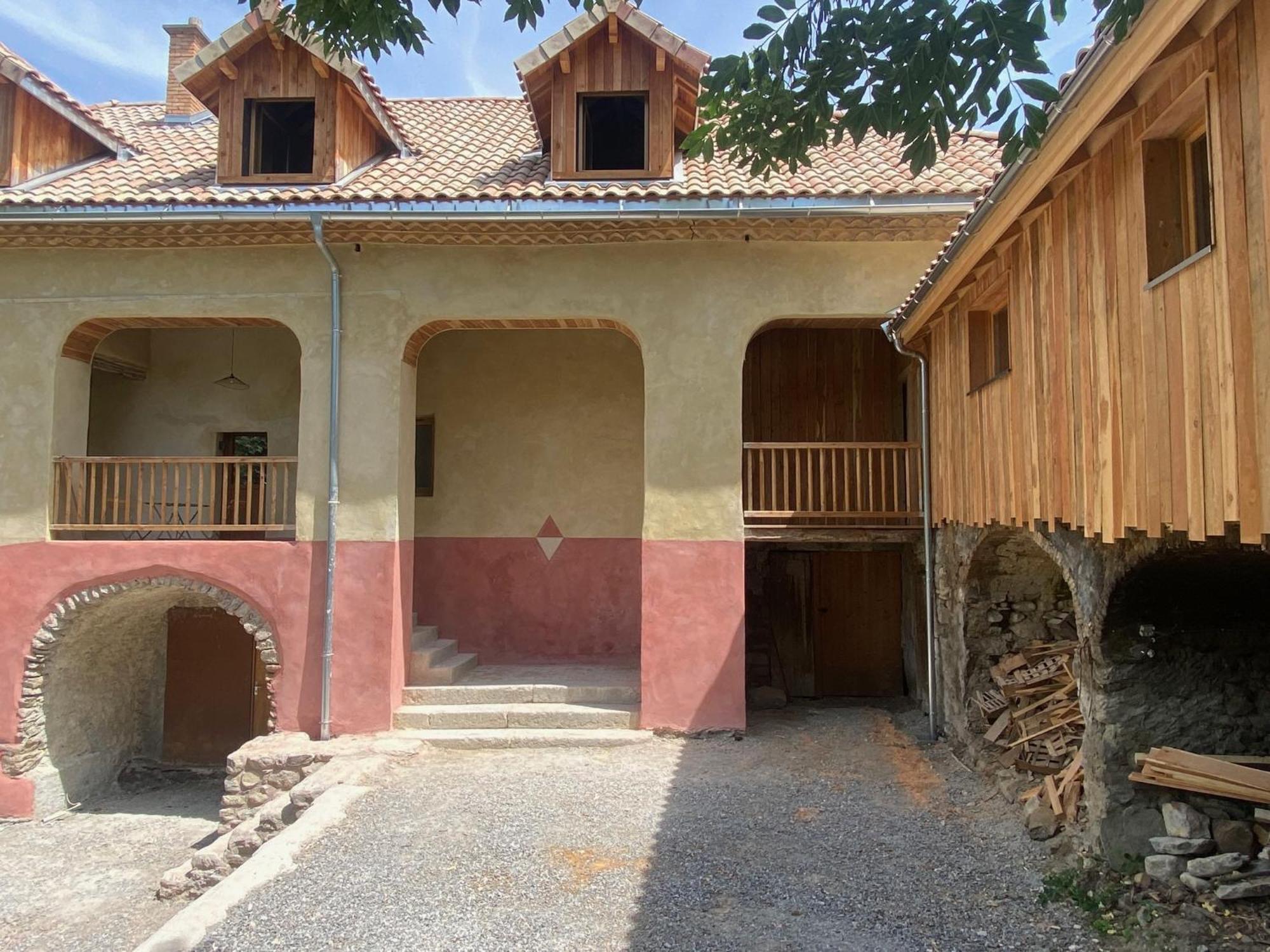 Les Cabanes Du Dauphine Et Logis A La Ferme Гап Стая снимка